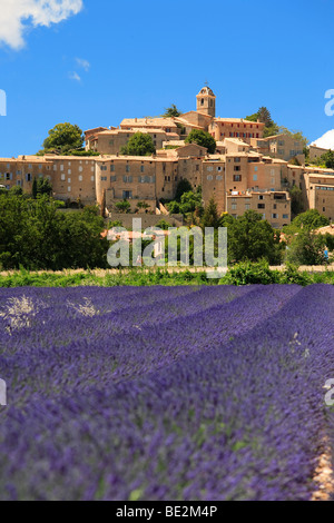 DORF VON BANON, PROVENCE, FRANKREICH Stockfoto