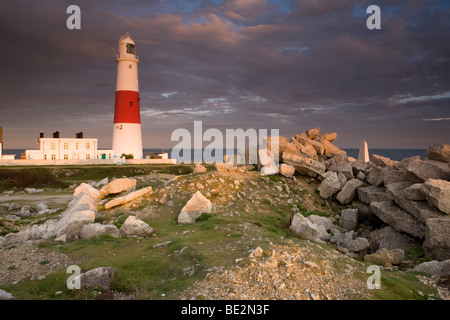 Portland Bill Leuchtturm an der Küste von Dorset, die für Stein abgebaut wurde Stockfoto