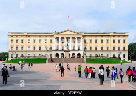 Der königliche Palast, Oslo, Norwegen, Skandinavien, Nordeuropa Stockfoto