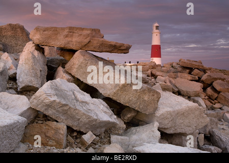 Portland Bill Leuchtturm an der Küste von Dorset, die für Stein abgebaut wurde Stockfoto