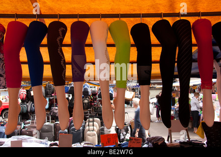 Socken auf dem Markt Stockfoto