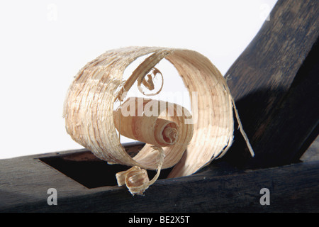 Holz rasieren eine antike Zimmermann Flugzeug Stockfoto