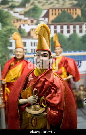 Traditionelle tibetische Puppen. Puppenmuseum. Norbulingka Institut. In der Nähe von Dharamsala. Indien Stockfoto