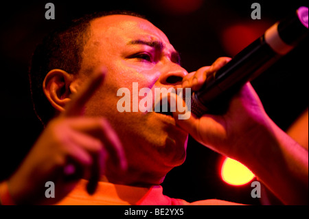 Die Sängerin für die Freestyler beim 2009 Glade Festival. Stockfoto