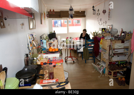 "Tempo Wonen" ist Een Bedrijf in Nederland Dat Tijdelijke Woningen Ontwerpt, Ontwikkelt En Bouwt Voor Studenten. De Einheiten Zijn ge Stockfoto