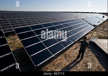 Deutschlands größte Solarpark in Lieberose, Spreewald, Brandenburg, Deutschland, Europa Stockfoto