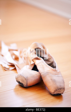 Ballettschuhe in einem abgenutzten Zustand Stockfoto