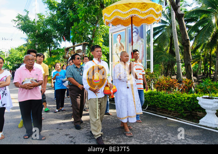 Buddhistischer Novize Ordination Zeremonie Stockfoto