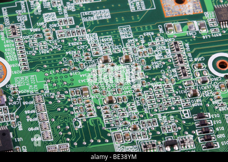 Makro-Ansicht eines Mainboards zeigen die Firmengruppe der Schaltung. Stockfoto