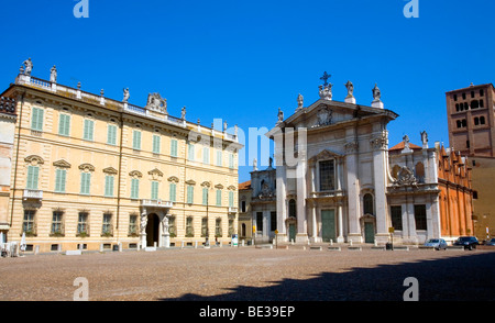 Piazza Sordello, der Eingang zur Stadt Mantova (Mantua) in der Provence von Lombardei, Italien Stockfoto