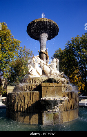 Brunnen am Plaza de Nicaragua, Parque del Retiro Park, Madrid, Spanien, Europa Stockfoto
