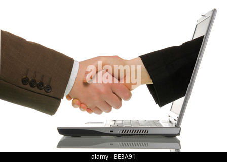 Handshake zwischen den Geschäftspartnern im Internet, symbolisches Bild für Internet-Angebote Stockfoto