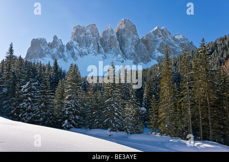 Winter-Landschaft, Le Geisler Gruppe/Geisler Rollen, Val di Funes, italienischen Dolomiten, Trentino-Alto Adige, Südtirol Stockfoto