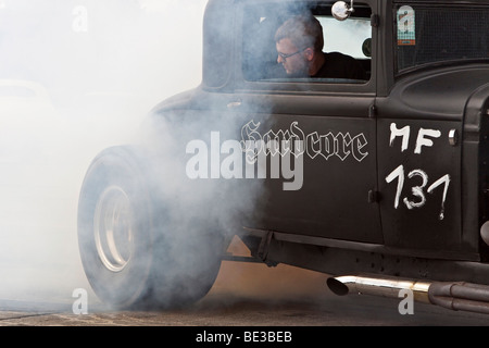 Teilnehmer an der Road Runner Race 61 auf dem Aufwärmen der Reifen vor dem Start, Finowfurt, Brandenburg, Deutschland, Europa Stockfoto