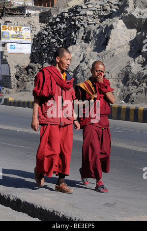 Buddhistische Mönche, Leh, Ladakh, Nord-Indien, Himalaya, Asien Stockfoto