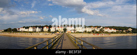 Blick von der Seebrücke des Seebades Bansin, Panoramablick, zusammengesetzt aus 3 separate Bilder, Insel Usedom, Mecklenbu Stockfoto