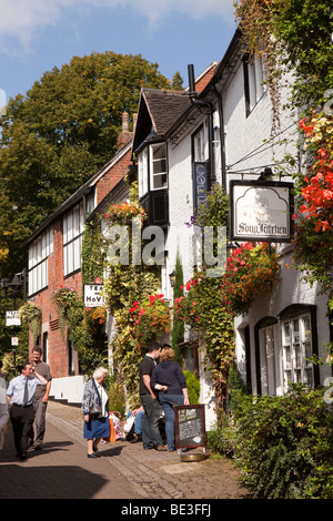 Großbritannien, England, Staffordshire, Stafford, Church Lane, die Suppenküche, beliebte Restaurant in der C16th Gebäude Stockfoto