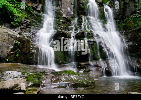 Wunderbare Aussicht auf die Dardagna-Wasserfälle, Corno Alle Scale, Apenninen Bergen, Bologna/Modena, Emilia Romagna, Italien Stockfoto