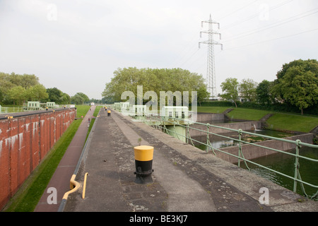 Altes Schiff Aufzug Heinrichburg, Schleusenpark Schloss park Waltrop, Nordrhein-Westfalen, Deutschland, Europa Stockfoto