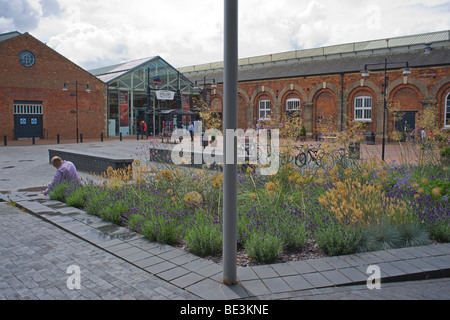 Swindon McArthur Glen Designer Outlet, restaurierten viktorianischen Bahngebäude, England, Juli 2009 Stockfoto