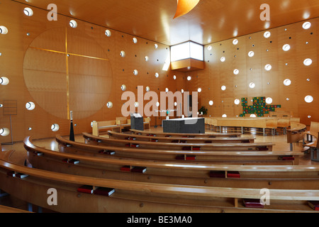 "Christus, Hoffnung der Welt" UNO-City im Rücken, Wien, Österreich, Europa, Donau-City, Donau City Kirche, Kirche Stockfoto