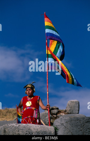 Junger Inka-Krieger, Festival des Inti Raymi, Cuzco, Peru, Südamerika Stockfoto