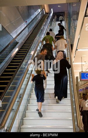 Kaput Rolltreppe Dubai Metro Bahnhof Stockfoto