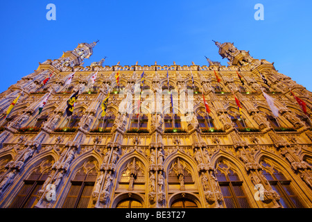 Leuven Town Hall, erschossen in der Nacht. Stockfoto