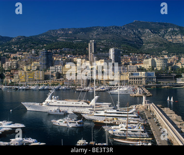 Fürstentum Monaco, Cote d ' Azur, Blick auf Port de Monaco und Monte Carlo Stockfoto