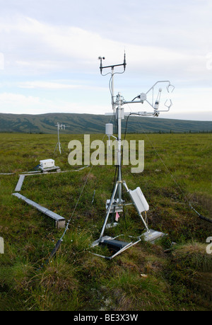 Erforschung des Klimawandels - eine Eddy-Kovarianz-System misst CO2-Austausch zwischen schmelzenden Alaska Permafrost und die Atmosphäre. Stockfoto