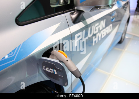 63. internationalen Automobil-Ausstellung (IAA): Elektro-Adapter von einem Toyota Pkw mit Hybride Antrieb Stockfoto