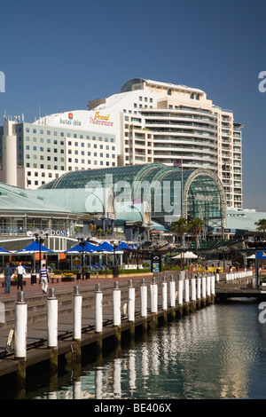 Blick über Cockle Bay zum Harbourside Komplex. Darling Harbour, Sydney, New South Wales, Australien Stockfoto