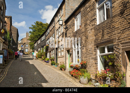 Großbritannien, England, Yorkshire, Haworth, Main Street Stockfoto