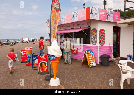 Eine Eis-Stall & Café am Strand von Hunstanton, North Norfolk, Großbritannien Stockfoto