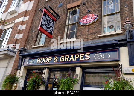 Hoop und Trauben Gastwirtschaft in EG4 Farringdon Street, London, England Stockfoto