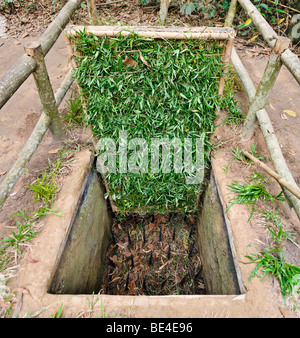 Falle des Viet Cong, mit Metall-spikes im Kriegsmuseum in Cu Chi, Vietnam, Asien Stockfoto