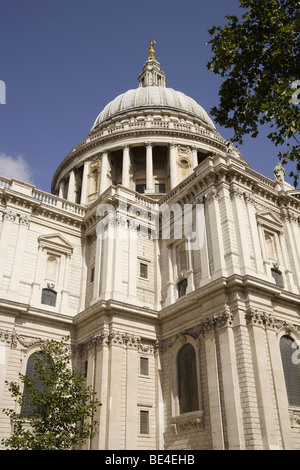 Aspekte der St. Pauls Kathedrale in London. Architektur-Sir Christopher Wren religiöse Wahrzeichen. Griechische und römische Einflüsse Perspektive. Stockfoto