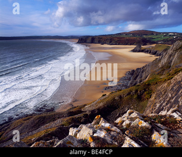 Threecliff Bucht an der Küste von Gower suchen in Richtung des Dorfes Penmaen und großen Tor, hinter denen sich der Strand von Oxwich Bay. Gower, South Wales. Stockfoto