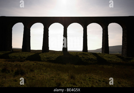 Ribblehead-Viadukt, Ribblesdale, Yorkshire Dales, England, UK Stockfoto