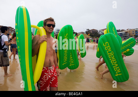 Havaianas Thong Herausforderung am Bondi Beach - Teil des Australia Day feiern.  Sydney, New South Wales, Australien Stockfoto