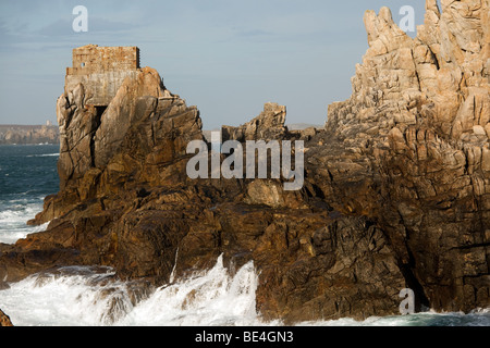 Blick auf die felsige Küste von Ouessant island, Creach Punkt, Bretagne, Finistere, Frankreich Stockfoto