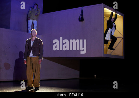 "Woyzeck", Musical basierend auf dem Stück von Georg Buechner, Songs von Tom Waits und Kathleen Brennan, Konzept von Robert Wilson, Premie Stockfoto