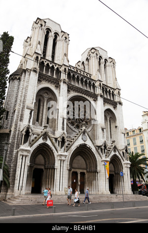 Fassade der Basilika Notre Dame im gotischen Stil entworfene C Lenormand Avenue Jean Medecin Nizza, Südfrankreich Stockfoto
