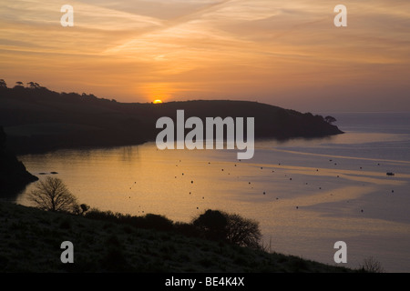 Trebah Blick in Falmouth; Sonnenuntergang über den Helford river Stockfoto