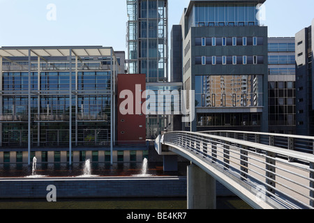 Landhaus-Bezirk, St. Pölten, Brücke über Fluss Traisen, Niederösterreich, Österreich Stockfoto