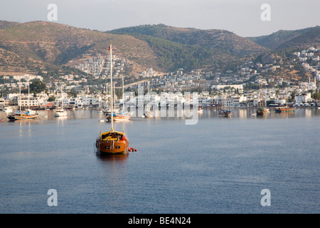 Bodrum Türkei Segelboote und das Kastell St. Peter Befreier Stockfoto