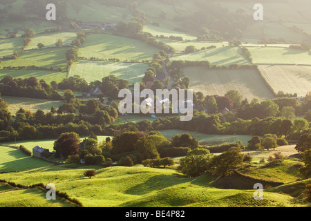 Ein am frühen Morgen Blick auf Rosedale Abbey in den North York Moors National Park, North Yorkshire, England, Vereinigtes Königreich. Stockfoto