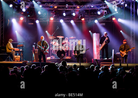 Die deutsche Band Spider Murphy Gang live am Openquer Festival in Zell am See, Schweiz Stockfoto