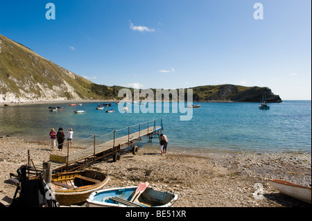 Ein sonniger Tag am Lulworth Cove, Dorset, England, UK Stockfoto