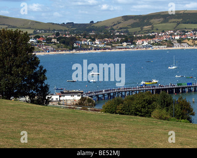 Swanage Pier und die Bucht von den tiefen, Dorset. Stockfoto